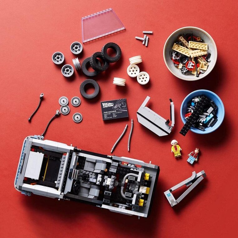 LEGO Back to the Future Time Machine - 10300
