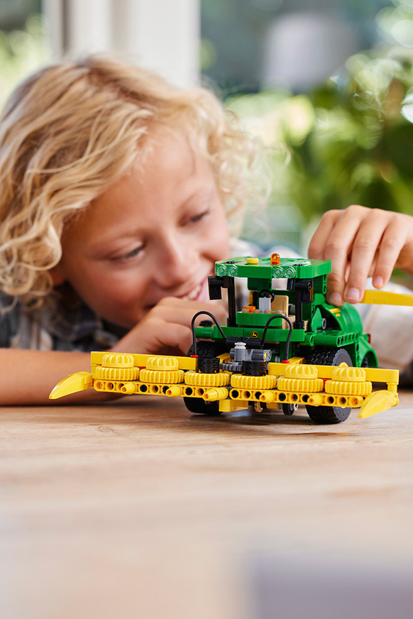 LEGO Technic John Deere 9700 Forage Harvester - 42168