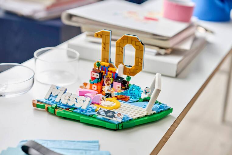 LEGO Lionel Messi Football Highlights - 43011