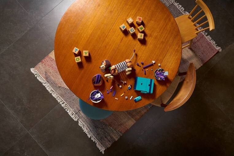 LEGO Disney Pixar Toy Story Slinky Dog Bookends - 43301