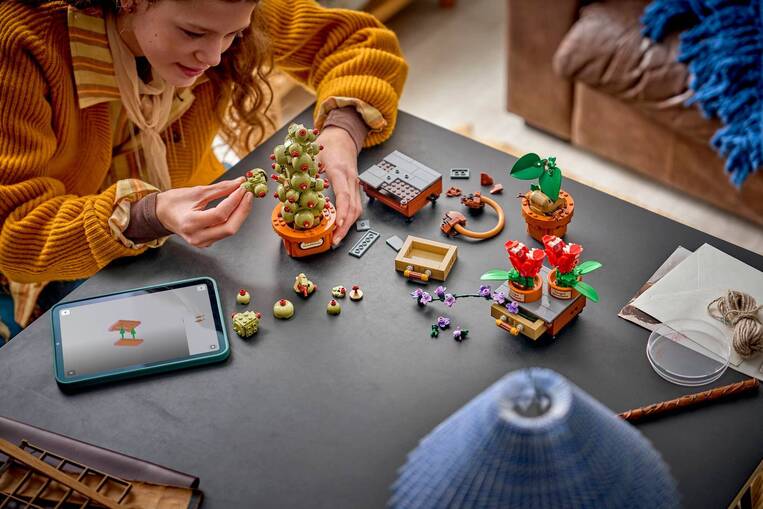 LEGO Harry Potter Hogwarts™ Herbology Plants - 76474