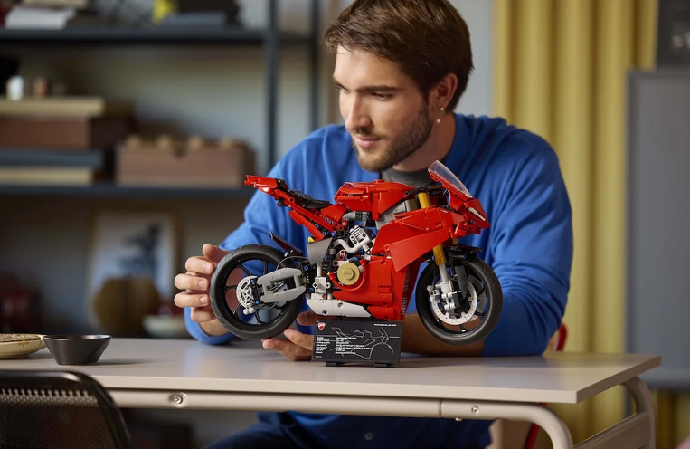 LEGO Technic Ducati Panigale V4 S Motorcycle - 42202