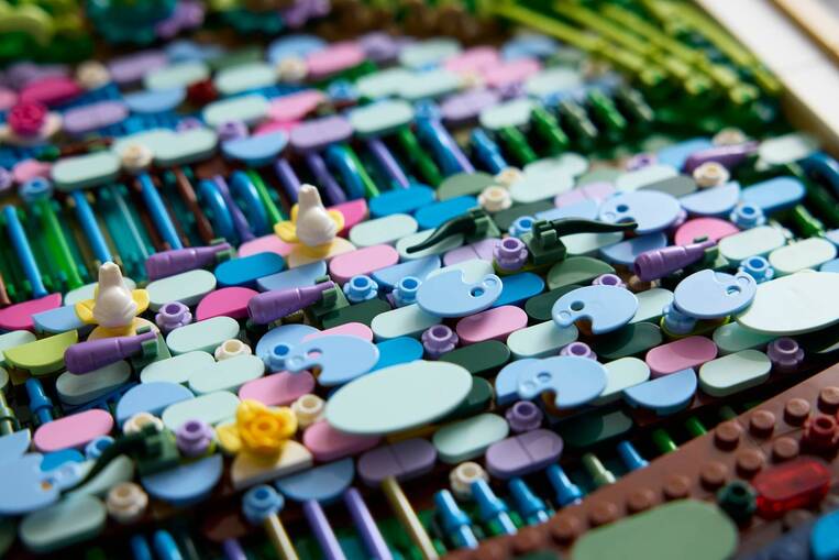 LEGO Claude Monet Bridge Over A Pond Of Water Lilies - 31220