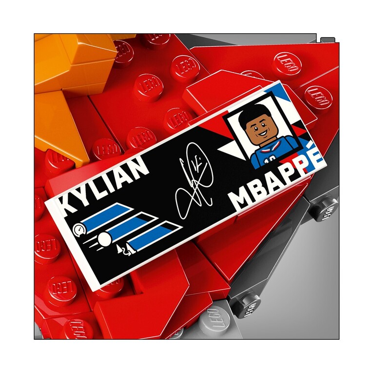 LEGO Kylian Mbappé Football Highlights - 43013