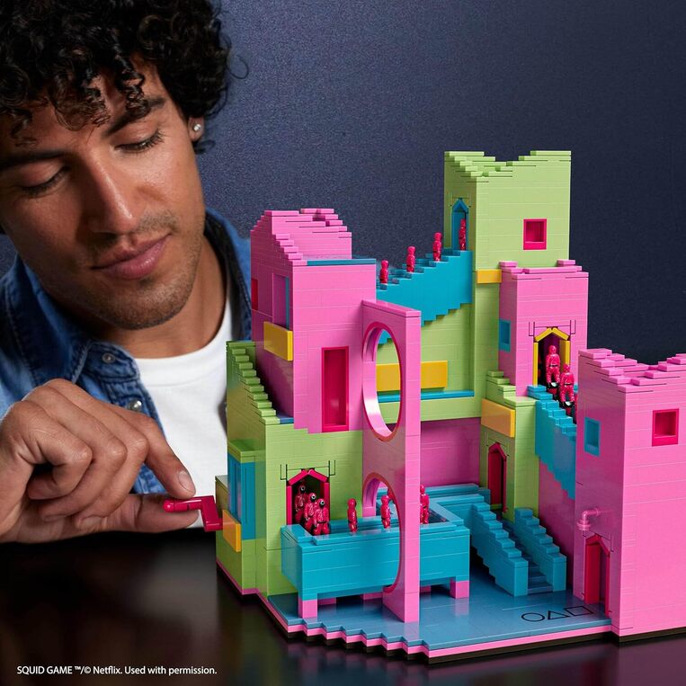 Squid Game Staircase Mega Construction Set - HYL45