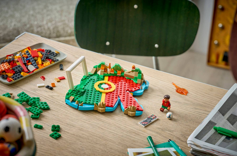 LEGO Cristiano Ronaldo Football Highlights - 43012