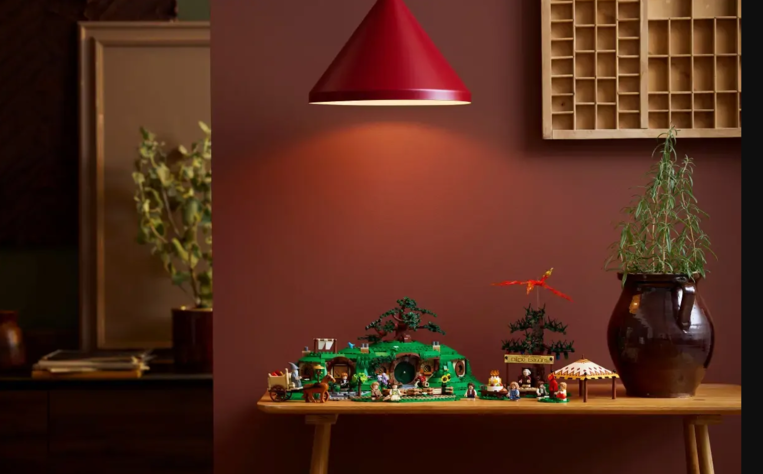 LEGO Icons Lord Of Rings: The Shire - 10354