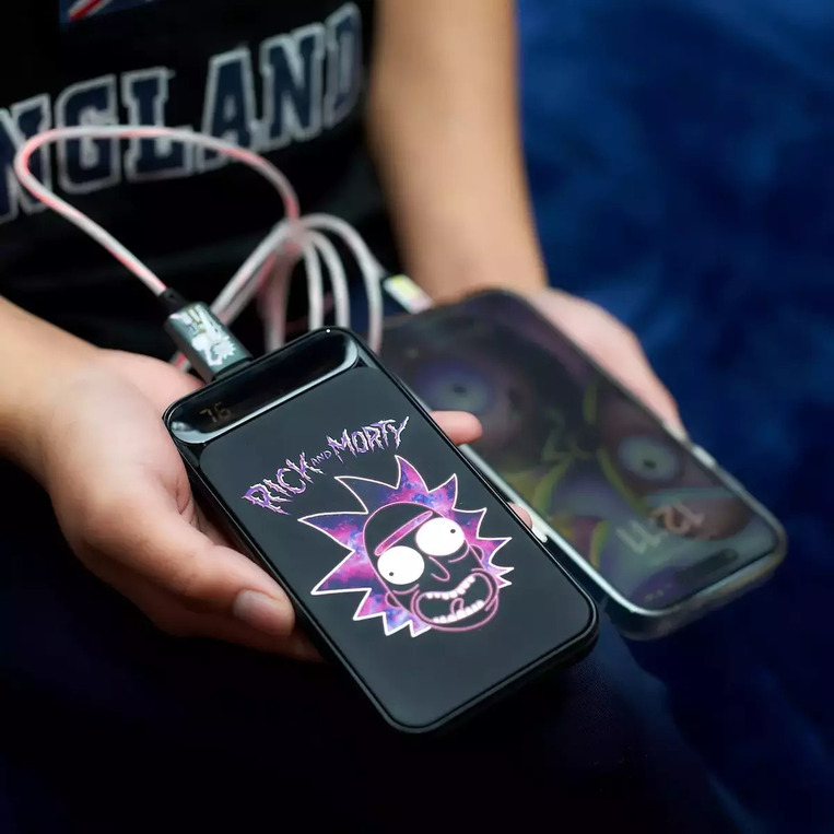 Rick & Morty 10000mAh Light Up Power Bank - 123621