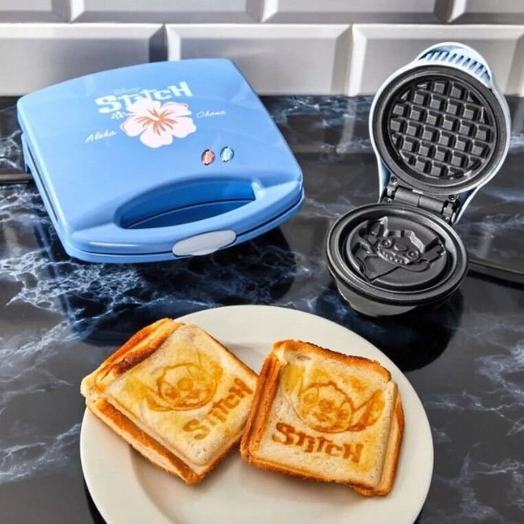 Lilo & Stitch Round Mini Waffle Maker - DLS-46