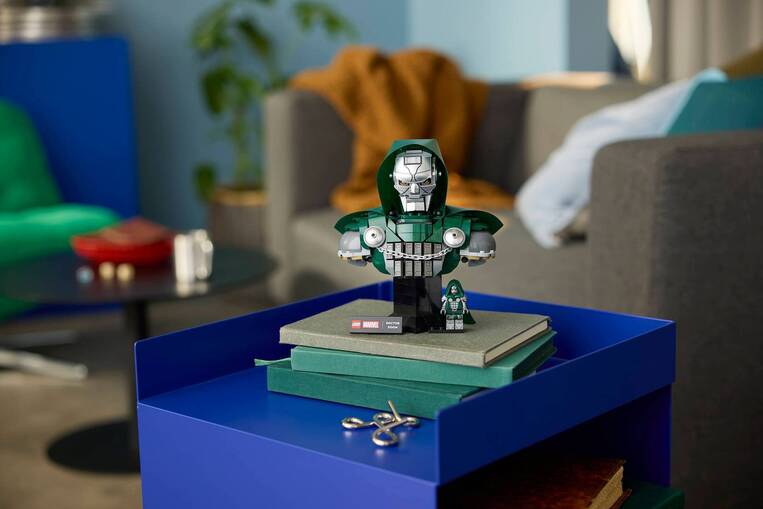 LEGO Marvel Doctor Doom Bust - 76345