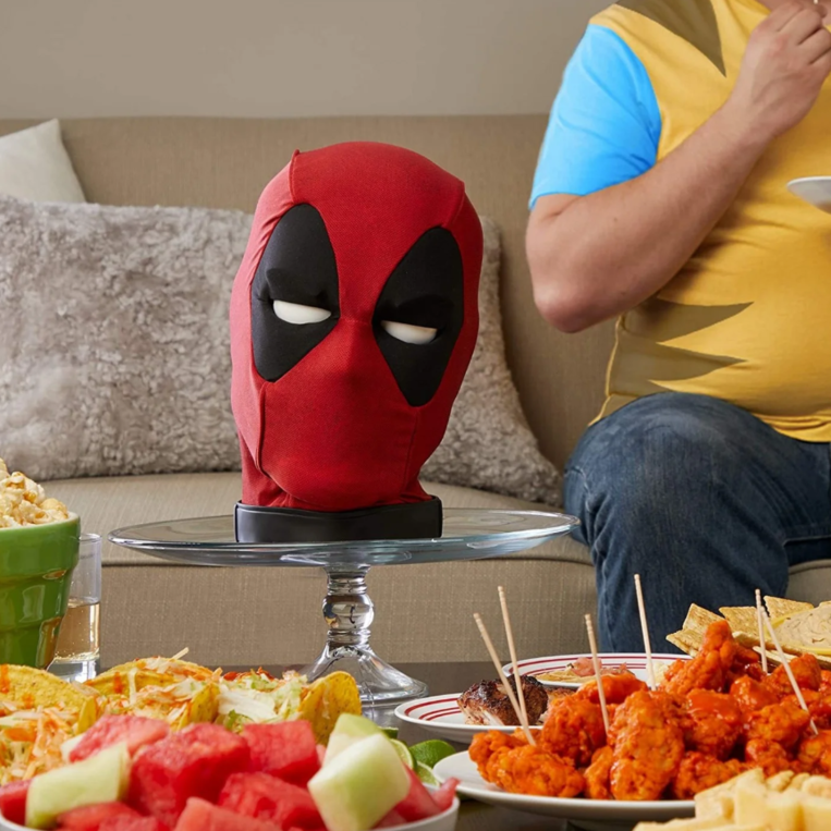 Marvel Legends Premium Interactive Head Deadpool's Head - E6981